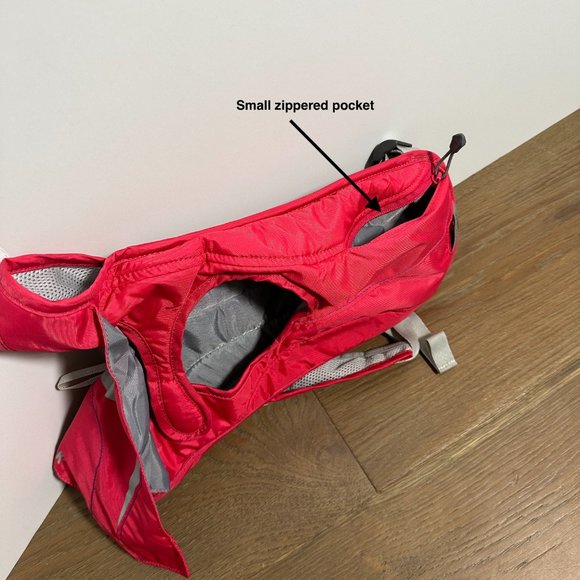 CamelBack Women's Charm 1.5 Liter Hydration Back Pack, USED ONCE - Picture 4 of 4